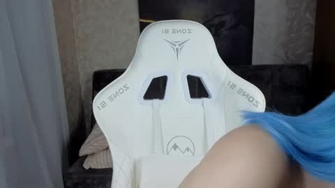 lovers613228 online show from April 19, 2026, 6:10 pm