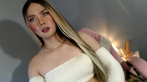 lovers moon22 online show from January 10, 2025, 12:49 am