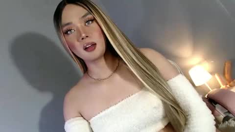 lovers moon22 online show from January 12, 2025, 12:49 am