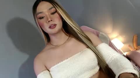 lovers moon22 online show from January 14, 2025, 4:04 am