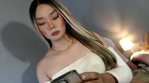 lovers moon22 online show from January 14, 2025, 9:41 pm