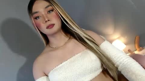 lovers moon22 online show from January 21, 2025, 10:08 pm