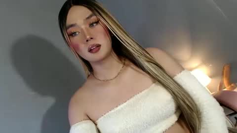 lovers moon22 online show from January 26, 2025, 1:09 am