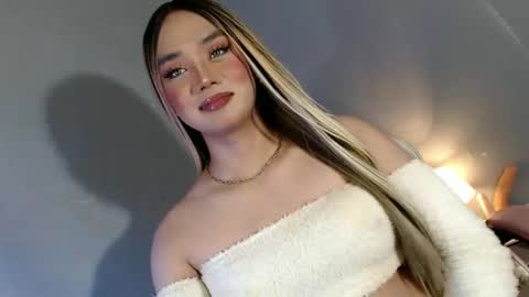 lovers moon22 online show from February 1, 2025, 11:16 pm