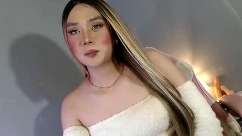 lovers moon22 online show from February 10, 2025, 1:57 am