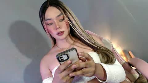 lovers moon22 online show from February 15, 2025, 1:53 am