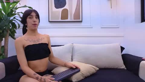 sofia and bryan online show from March 5, 2026, 2:18 am