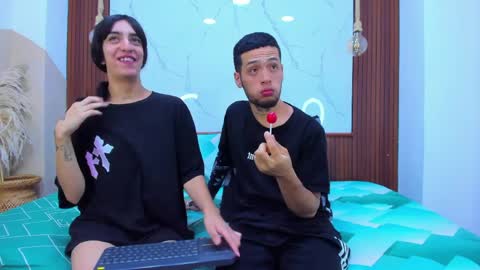 sofia and bryan online show from April 5, 2026, 3:26 am