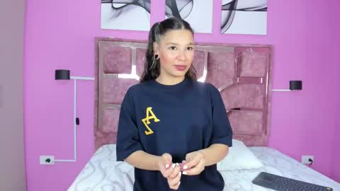 loversvalery online show from December 4, 2025, 12:14 pm