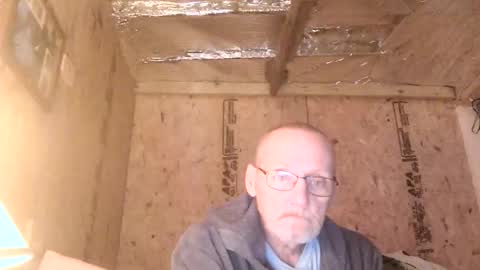 just here to have fun and cum online show from December 5, 2025, 12:58 pm