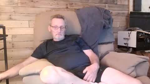 just here to have fun and cum online show from April 3, 2026, 10:08 pm