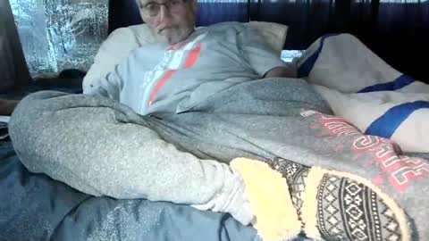 Snapshot of lovesex6565 chatting on June 22, 2026, 11:18 am just here to have fun and cum online show from June 22, 2026, 11:18 am