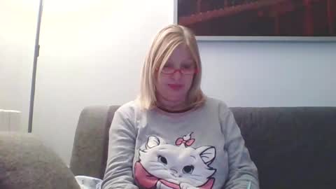 Marlyn online show from January 6, 2025, 11:31 pm