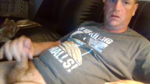 lovetocum37 online show from October 6, 2025, 3:26 am