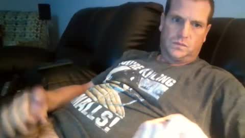 lovetocum37 online show from November 3, 2025, 7:37 pm