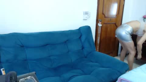 Snapshot of loveuniverse8 chatting on February 24, 2025, 12:59 pm cutelucy 3 online show from February 24, 2025, 12:59 pm