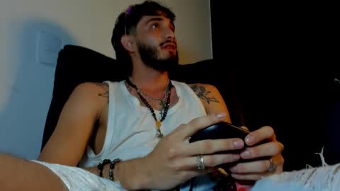 lovexjuxn77 online show from February 25, 2026, 9:57 pm