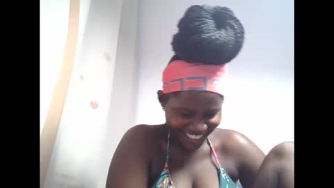 Snapshot of lovie_paula chatting on November 5, 2025, 3:23 pm lovie_paula online show from November 5, 2025, 3:23 pm