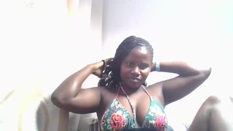 Snapshot of lovie_paula chatting on November 12, 2025, 5:52 am lovie_paula online show from November 12, 2025, 5:52 am