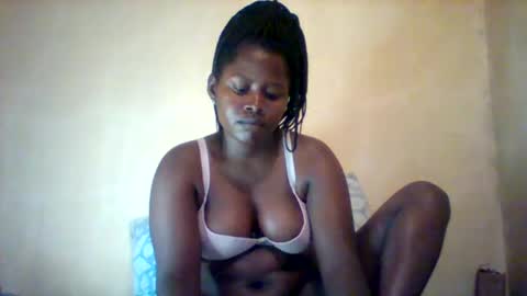 loviett online show from April 13, 2026, 12:32 pm