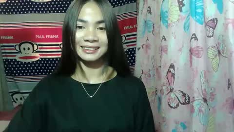 loving_rhean online show from May 10, 2026, 2:28 am