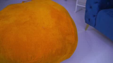 Nora online show from January 27, 2025, 7:45 am