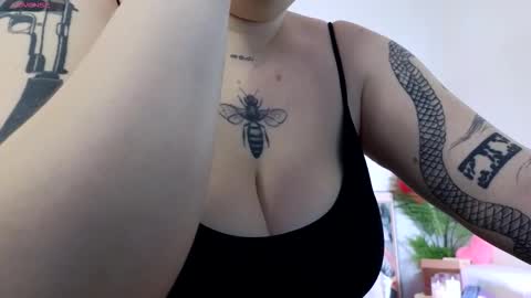 Call me Aphrodite online show from March 3, 2026, 7:14 am