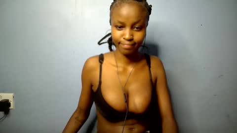 lovly_lastborn online show from March 5, 2026, 7:59 am