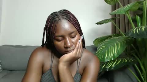 loyalcutie online show from January 12, 2025, 1:05 pm