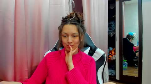 Lu krecia online show from December 23, 2024, 6:16 pm