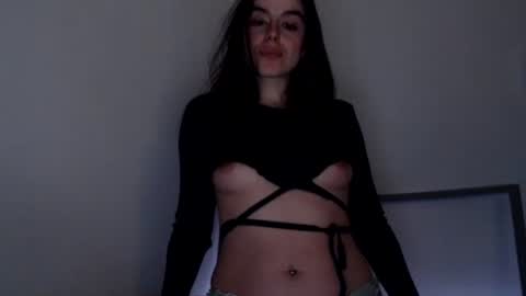 luana online show from February 17, 2025, 1:25 am