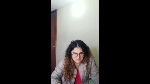 luana_winner online show from April 23, 2026, 5:52 am