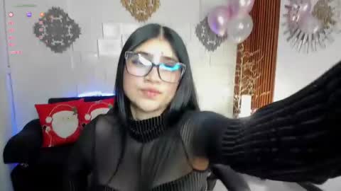Luana online show from December 30, 2024, 2:08 pm