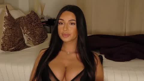 Luana Dess online show from April 1, 2026, 12:11 am