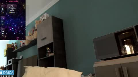 Snapshot of luara_ chatting on April 11, 2026, 11:36 am luara_ online show from April 11, 2026, 11:36 am