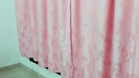 luara__01__lecat_1 online show from February 13, 2026, 11:17 am