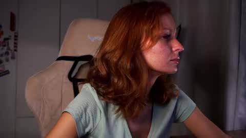 Snapshot of lubafox chatting on June 22, 2026, 8:50 pm Luba online show from June 22, 2026, 8:50 pm