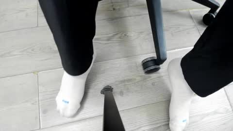 luca_morettii online show from October 11, 2025, 12:15 pm