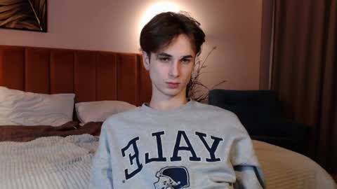 lucacharm online show from February 9, 2025, 12:06 am