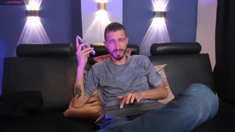 Lucas online show from February 10, 2026, 4:49 am