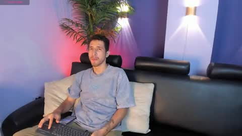 Lucas online show from April 12, 2026, 3:55 am