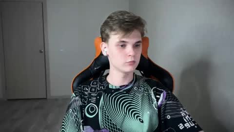 Lucas Gill online show from December 27, 2024, 5:26 pm