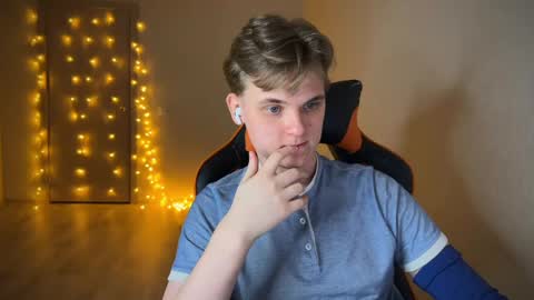 Lucas Gill online show from January 28, 2025, 3:57 am