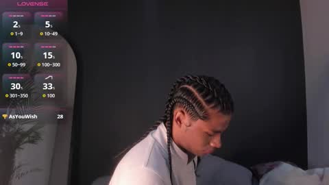   online show from October 10, 2025, 1:54 pm