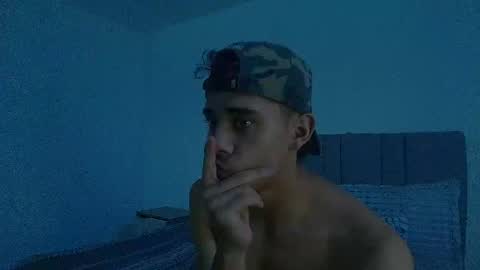 Snapshot of lucas_hernandez1 chatting on May 26, 2026, 12:06 am Lucas online show from May 26, 2026, 12:06 am