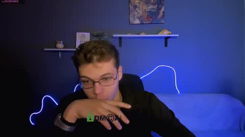 lucas_long_ online show from October 13, 2025, 12:27 pm