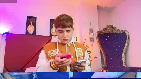 Lucas lovee online show from April 19, 2026, 1:43 pm