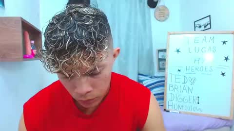 Lucas Luxx online show from October 17, 2025, 2:52 pm