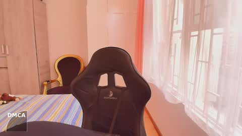 lucas_xo online show from October 5, 2025, 8:29 pm