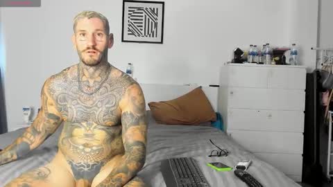 lucasexclusive online show from November 17, 2025, 5:57 am